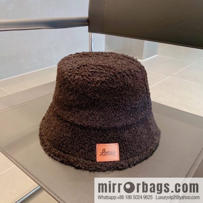 LOEWE 2022 autumn and winter new lamb wool bucket hat