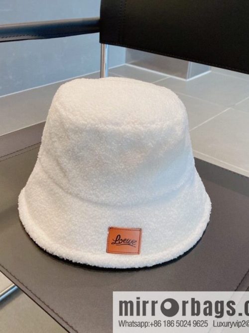 LOEWE 2022 autumn and winter new lamb wool bucket hat