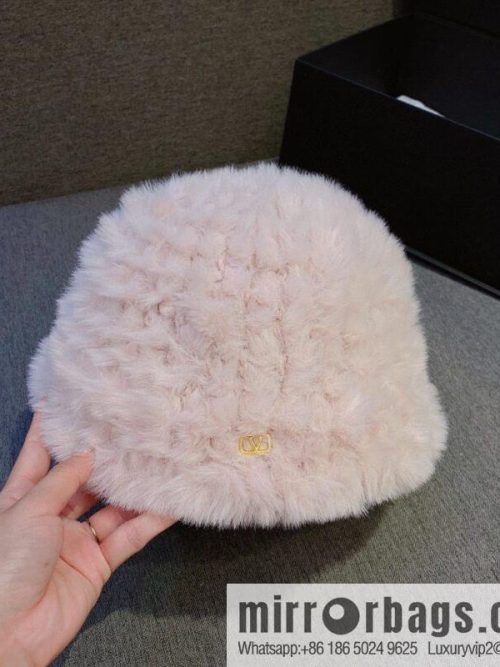 VALENTNNO rabbit fur bucket hat