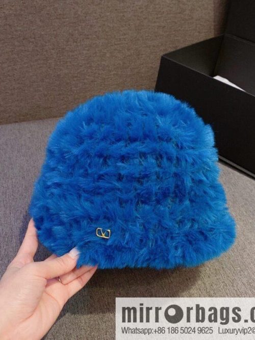 VALENTNNO rabbit fur bucket hat