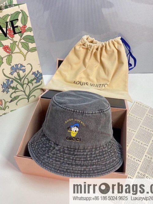 CHANEL Chanel 2022 autumn and winter new wool bucket hat