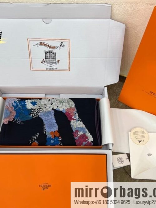 Hermes Hermes Classic Cashmere and Silk Blended Fabric Printed Large Square Towel