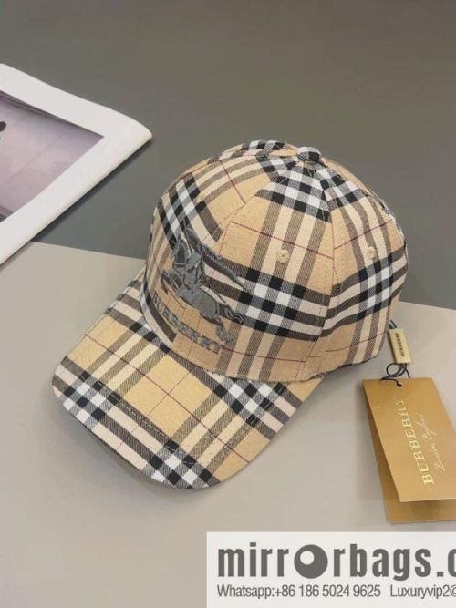 Burberry unisex checked baseball cap
