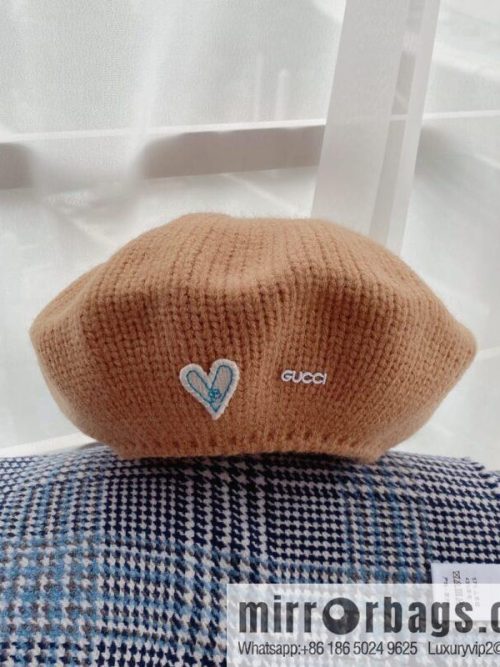Gucci Gucci 22 years old new knitted beret