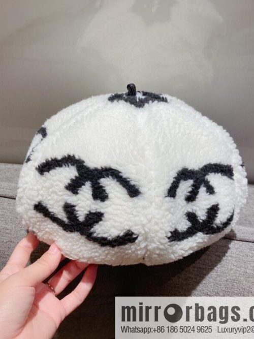 Chanel 2022 autumn and winter new lamb wool beret