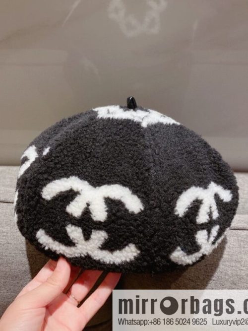Chanel 2022 autumn and winter new lamb wool beret
