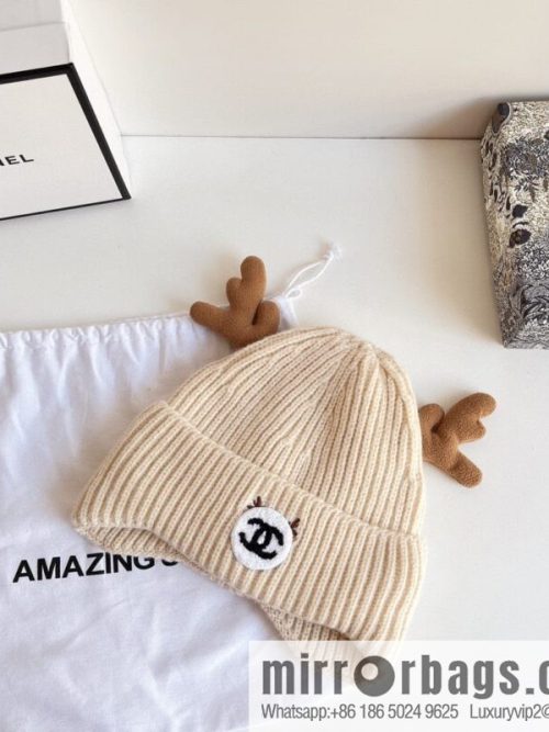 CHANEL Chanel 2022 autumn and winter new Christmas series plush wool hat