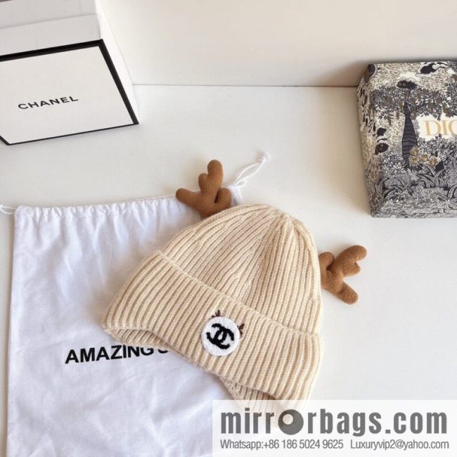 Chanel 2022 autumn and winter new Christmas series plush wool hat