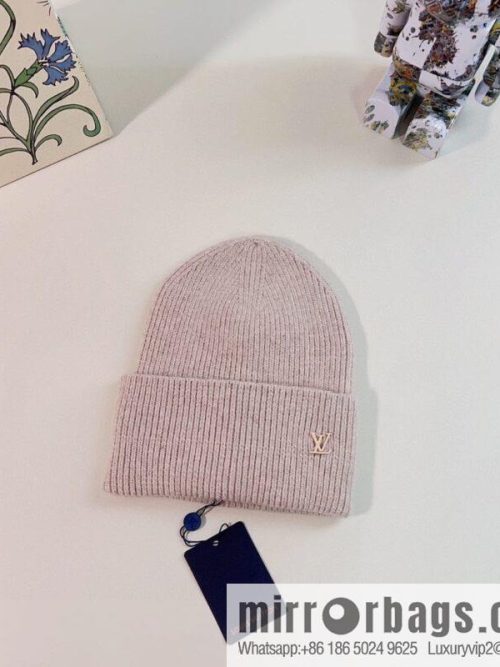 LV Louis Vuitton 2022 autumn and winter new rabbit fur men\'s and women\'s knitted wool hats