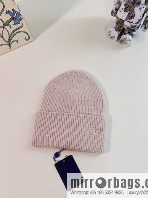 LV Louis Vuitton 2022 autumn and winter new rabbit fur men\'s and women\'s knitted wool hats