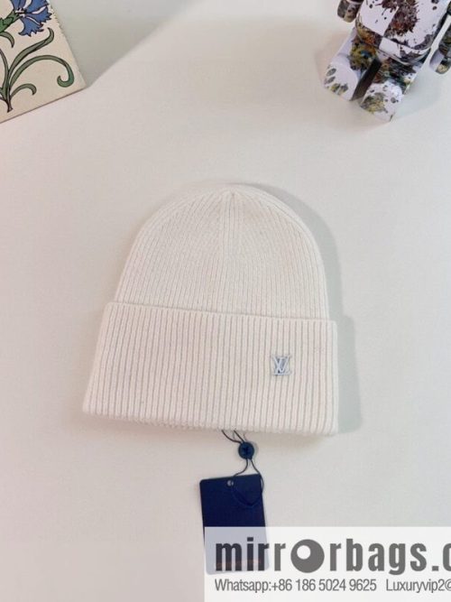 LV Louis Vuitton 2022 autumn and winter new rabbit fur men\'s and women\'s knitted wool hats