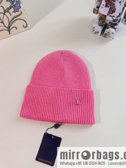 LV Louis Vuitton 2022 autumn and winter new rabbit fur men\'s and women\'s knitted wool hats