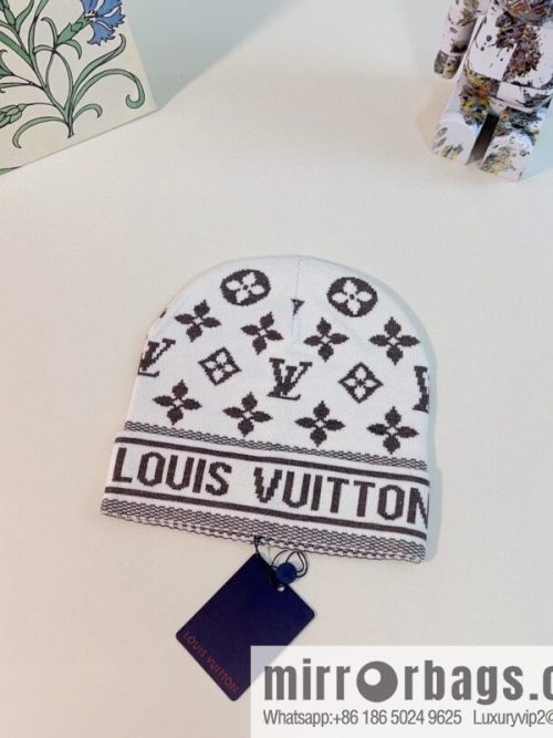 LV Louis Vuitton 2022 autumn and winter new counters synchronized men\'s and women\'s knitted wool hats
