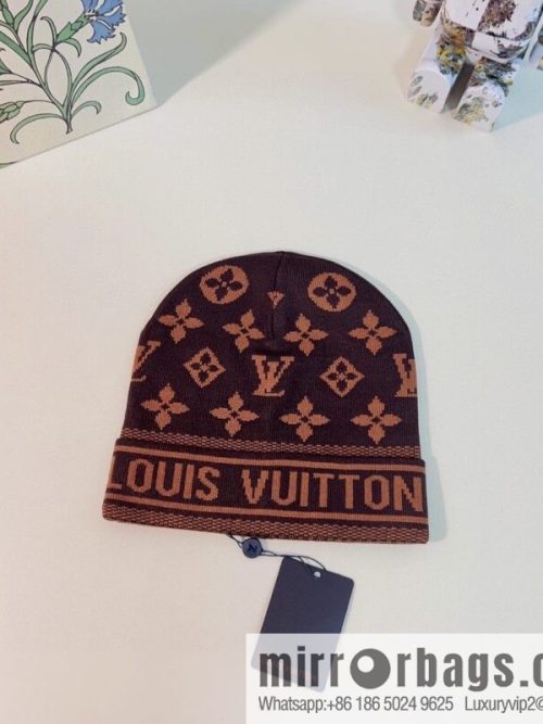 LV Louis Vuitton 2022 autumn and winter new counters synchronized men\'s and women\'s knitted wool hats