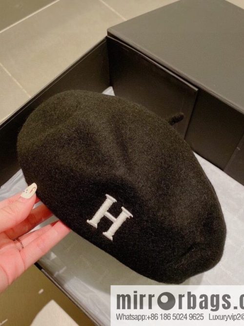 HERMES new beret for autumn and winter 2022