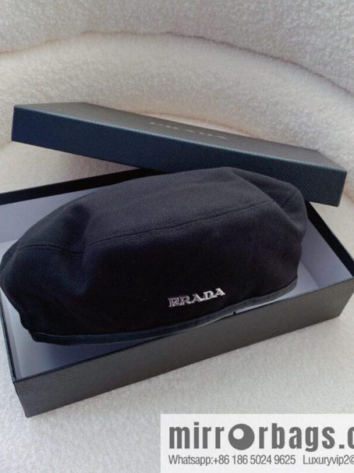 Prada 2022 autumn and winter new wool beret