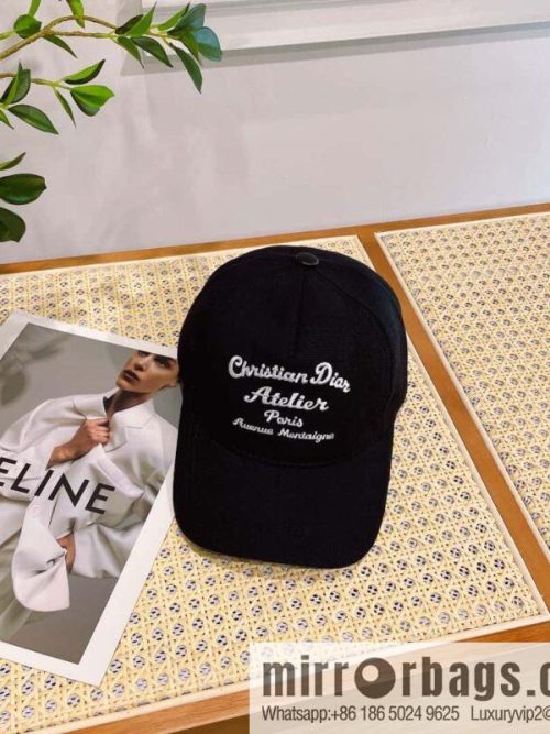 Dior 2023 new walking embroidered baseball cap