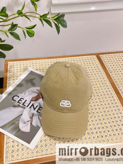Balenciaga three-dimensional relief unisex baseball cap