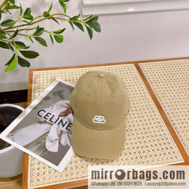 Balenciaga three-dimensional relief unisex baseball cap