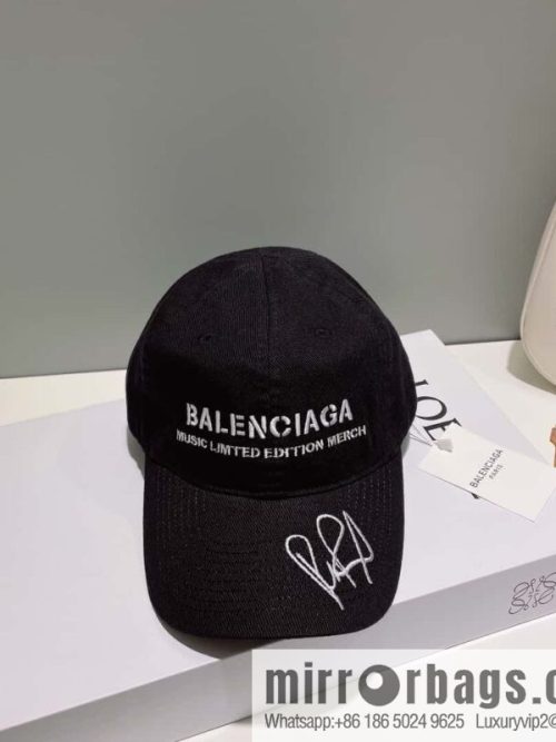 BALENCIAGA Balenciaga letter-embroidered baseball cap