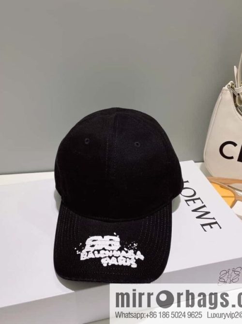Balenciaga Balenciaga\'s new baseball cap
