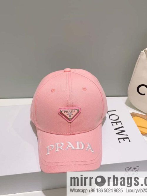 PRADA Prada spring and summer new big-name embroidered baseball cap