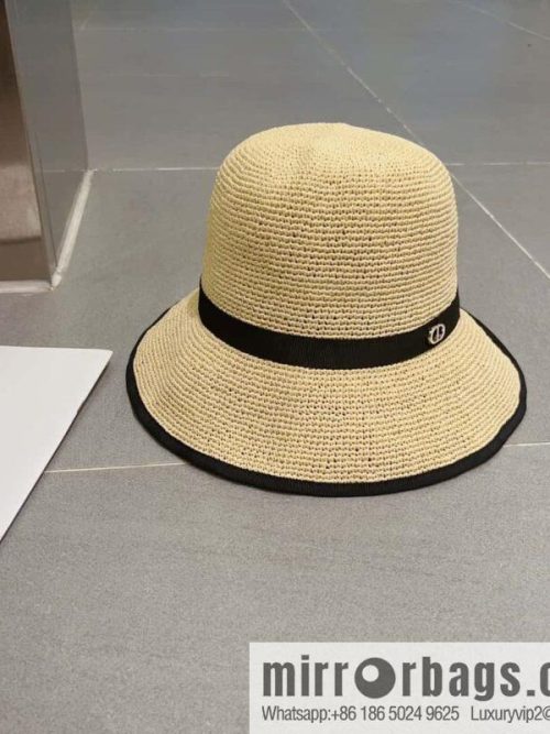 Dior Dior\'s new Lafite straw hat in summer