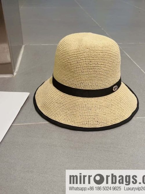 Dior Dior\'s new Lafite straw hat in summer