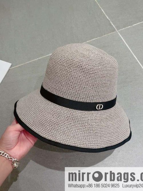 Dior Dior\'s new Lafite straw hat in summer
