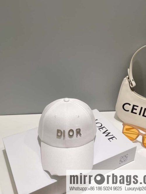 Dior 2023 new walking embroidered baseball cap