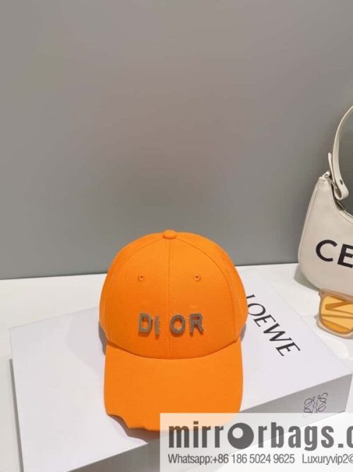 Dior 2023 new walking embroidered baseball cap
