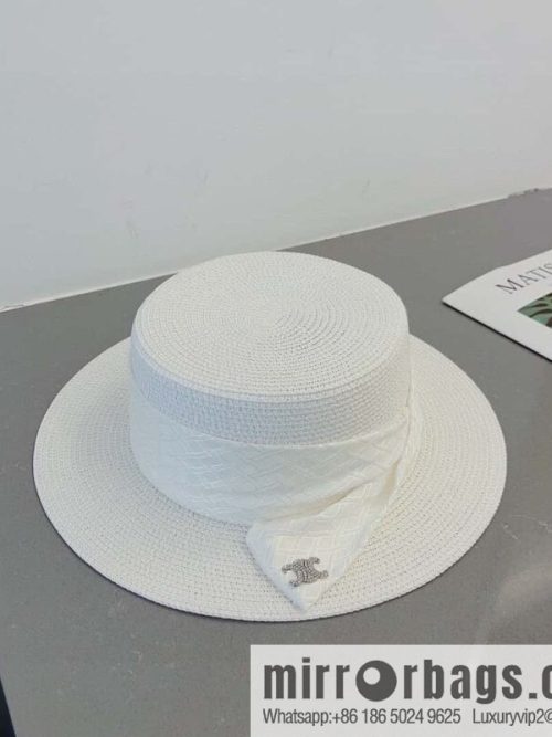 Celine\'s new top hat