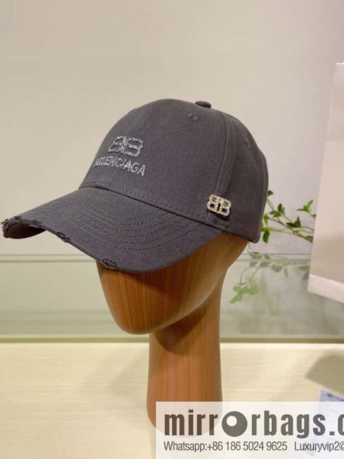 Balenciaga Balenciaga\'s new couple baseball cap