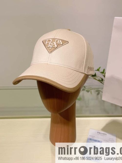 PRADA Prada new embroidered classic triangular label street cotton baseball cap