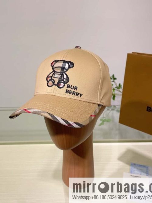 Burberry Burberry three-dimensional embroidery original baseball cap