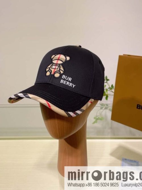 Burberry Burberry three-dimensional embroidery original baseball cap