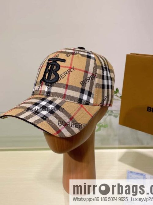 Burberry Burberry three-dimensional embroidery original baseball cap