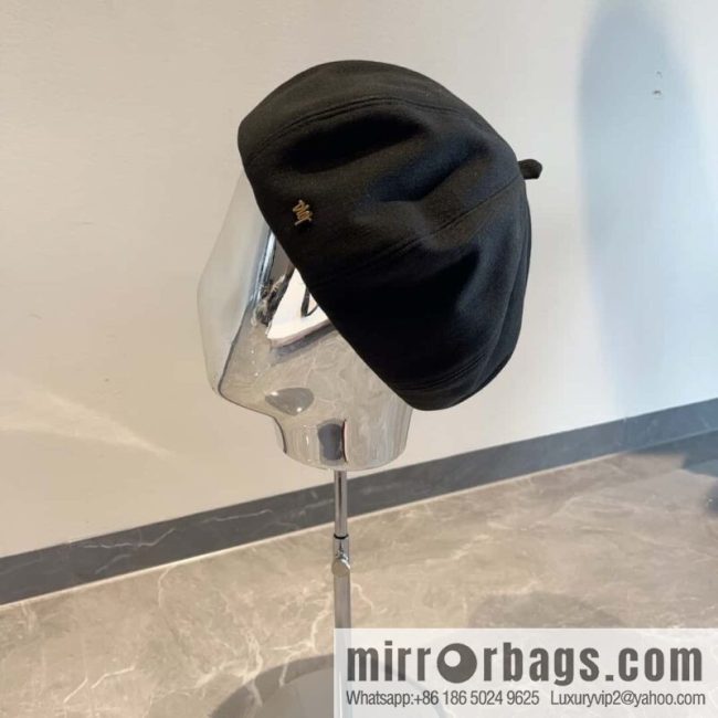 Dior star horn beret