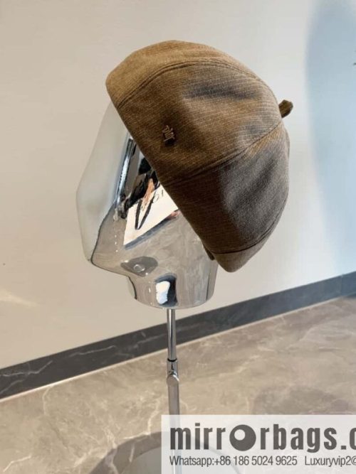 Dior star horn beret