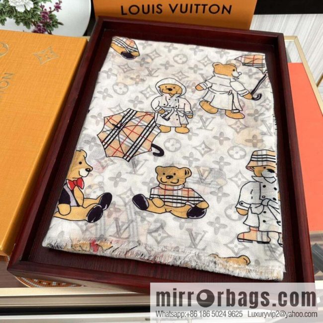 LV Louis Vuitton Bear Paradise Cashmere Scarf - Image 4