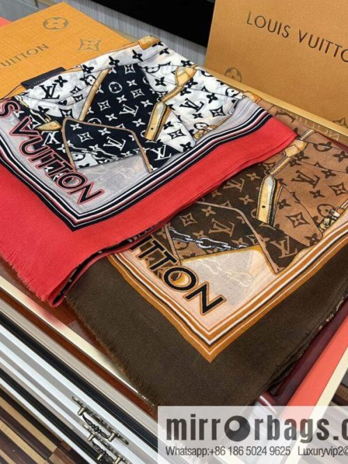 LV Louis Vuitton Double Sided 300 Ring Fleece Long Towel
