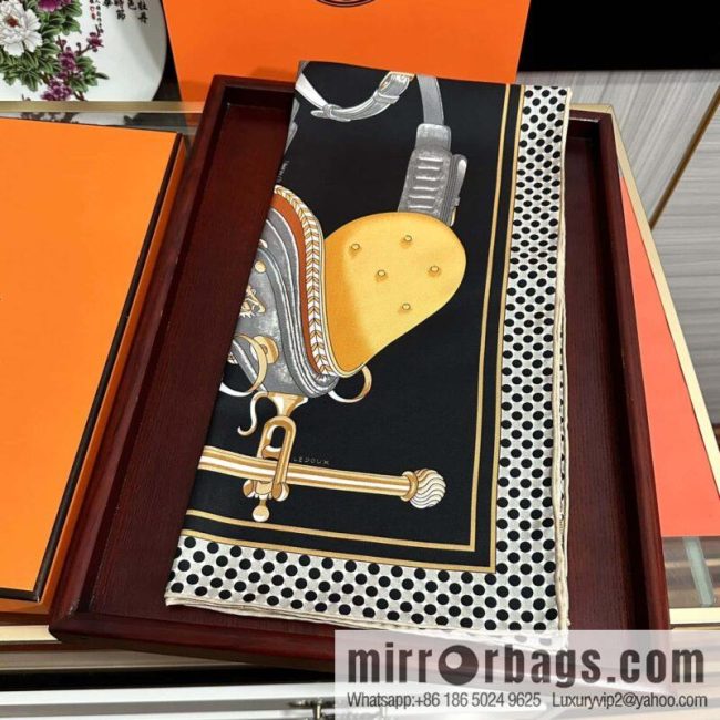 Hermes carriage design silk scarf - Image 2