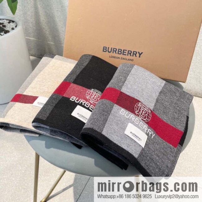 Burberry Burberry Classic Horse 100% Imported Knitted Cashmere Scarf