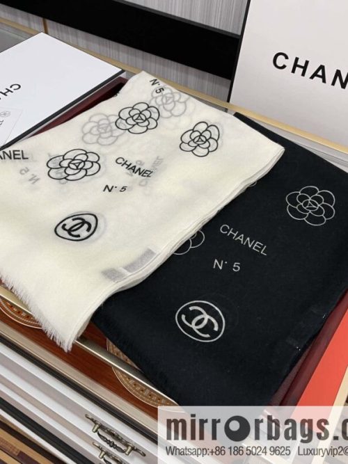CHANEL Chanel double c series 300 cashmere long towels