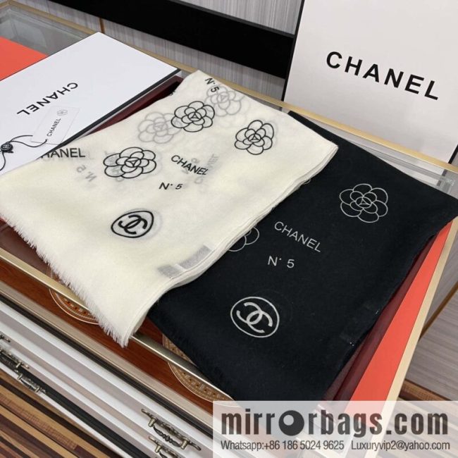 Chanel double c series 300 cashmere long towels