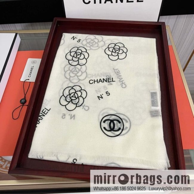 Chanel double c series 300 cashmere long towels - Image 3