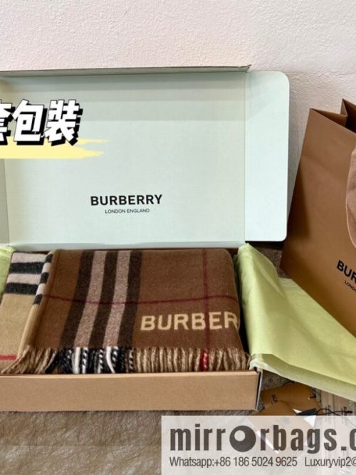 Burberry Burberry Tassel Edge Design Checked Cashmere Cape