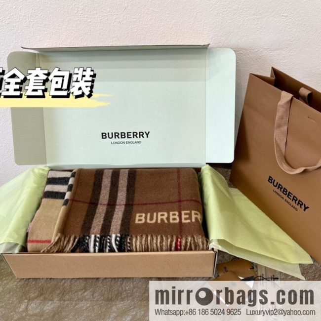Burberry Burberry Tassel Edge Design Checked Cashmere Cape