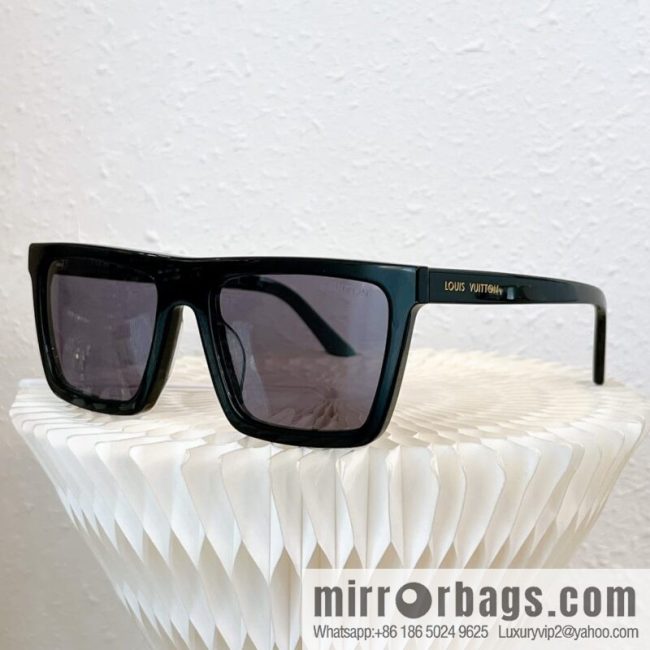 LV Louis Vuitton Square Unisex Sunglasses - Image 3