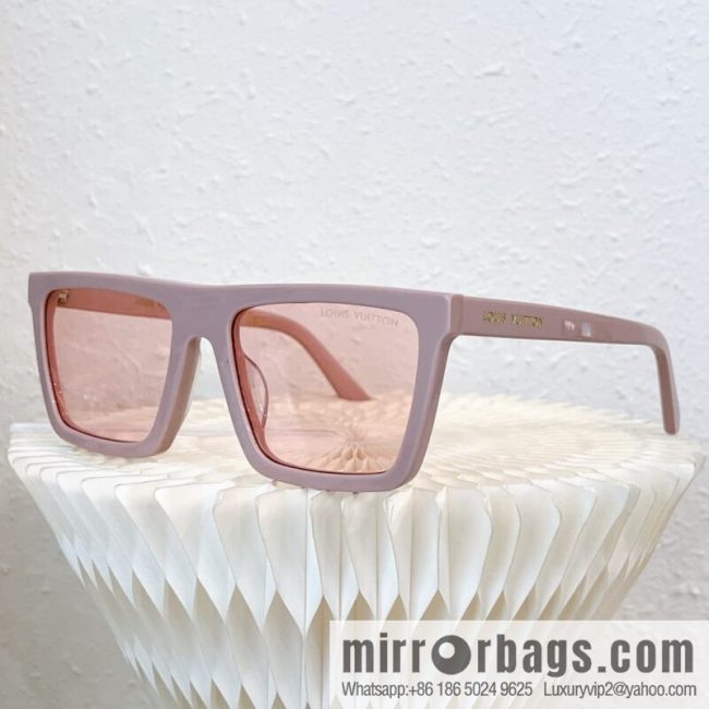 LV Louis Vuitton Square Unisex Sunglasses - Image 4